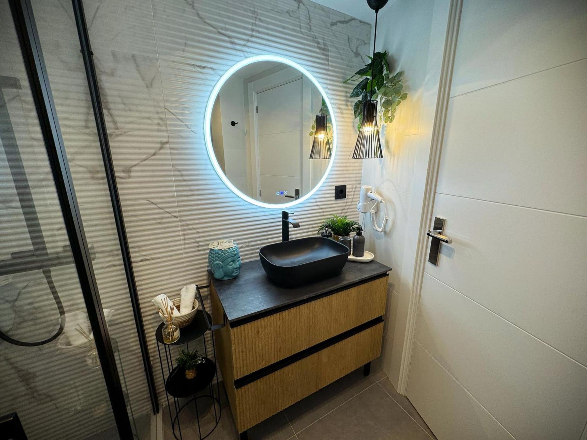 G. Luxury Apartment